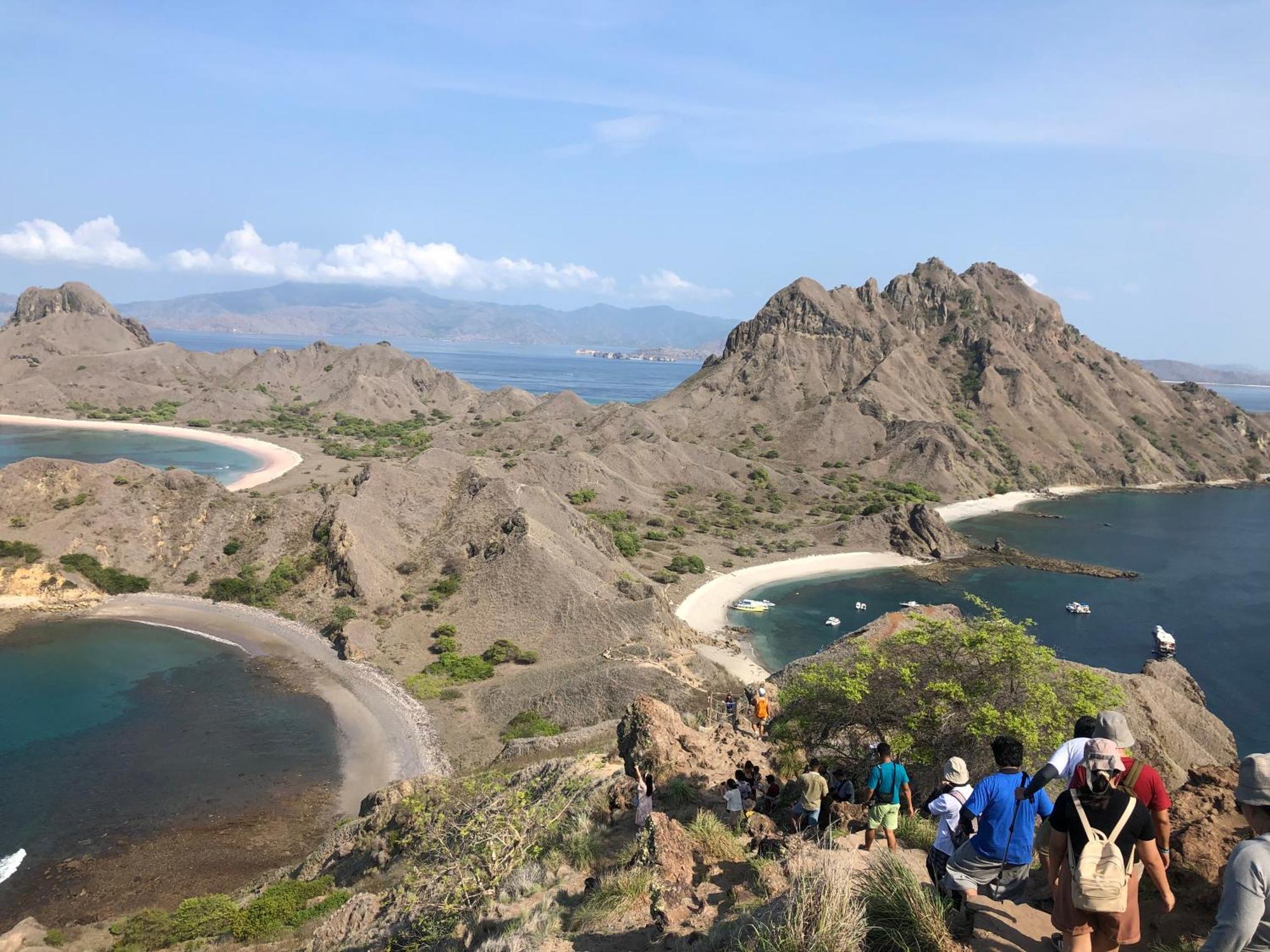 Dua Putri Komodo Homestay Extérieur photo