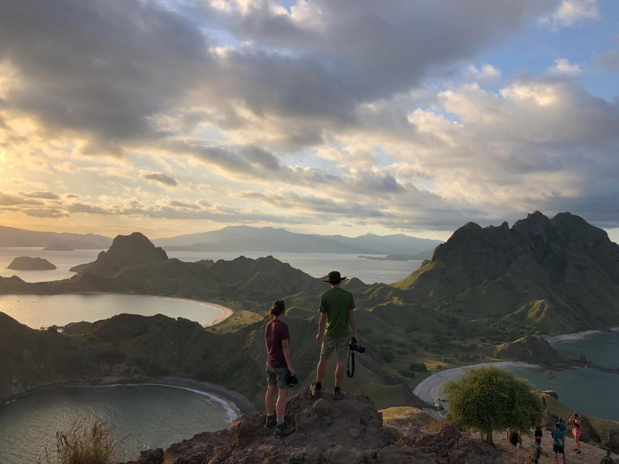 Dua Putri Komodo Homestay Extérieur photo